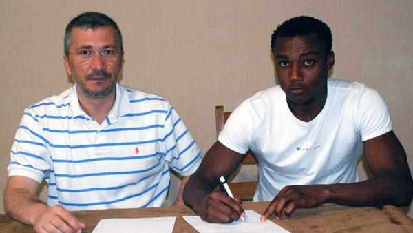 Adanaspor'a yabanc golc!